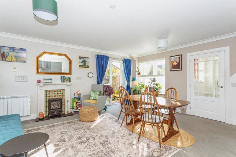 Property photo 3 of 25