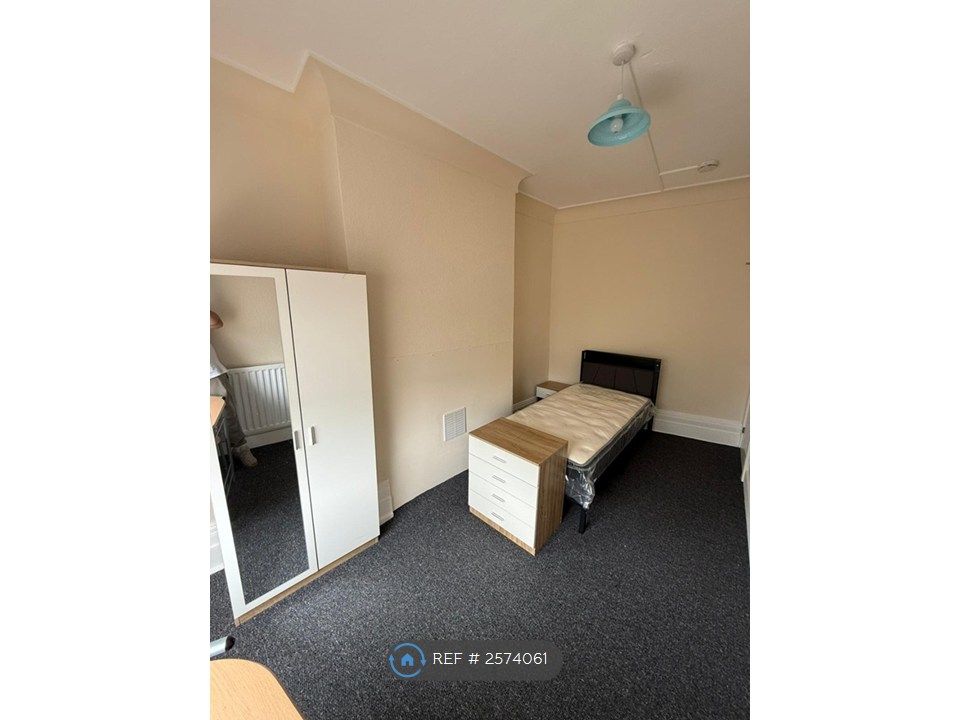 Property photo 3 of 4