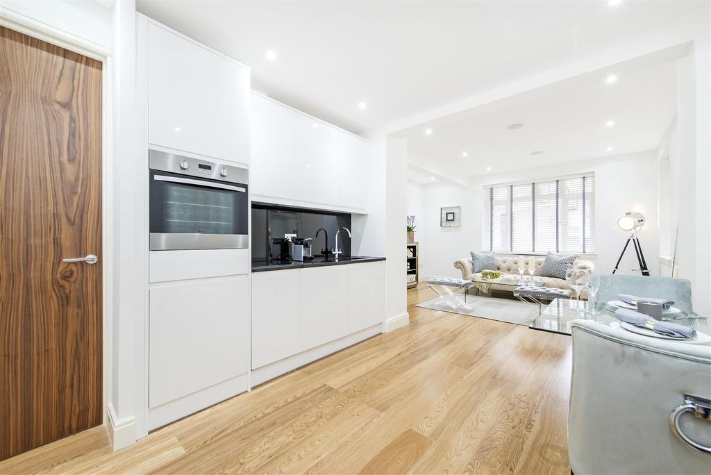 Property photo 2 of 11 Reception.Jpg