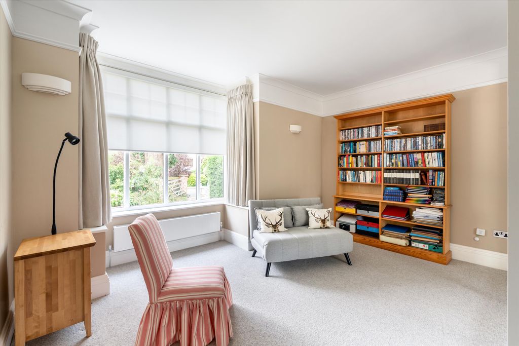 Additional image 8 of 3 bed flat for saleAldersey Road, Guildford, Surrey GU1