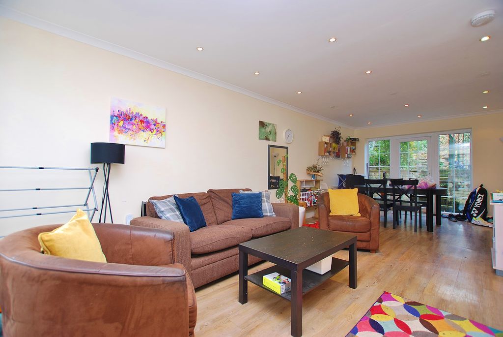 Property photo 3 of 11 Photo 03