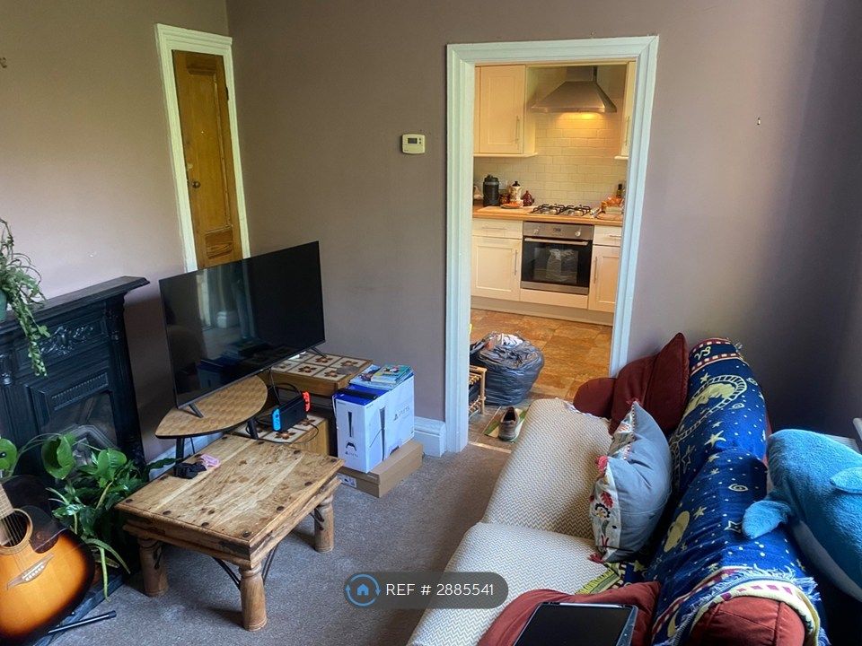 Property photo 3 of 12