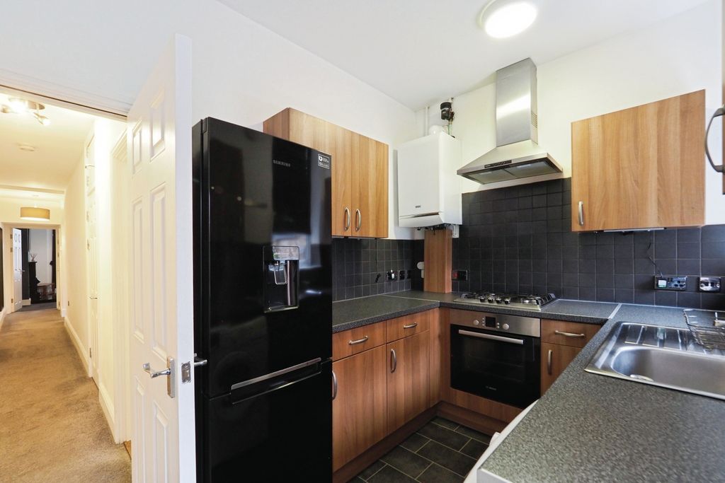 Property photo 3 of 17 Img_2305