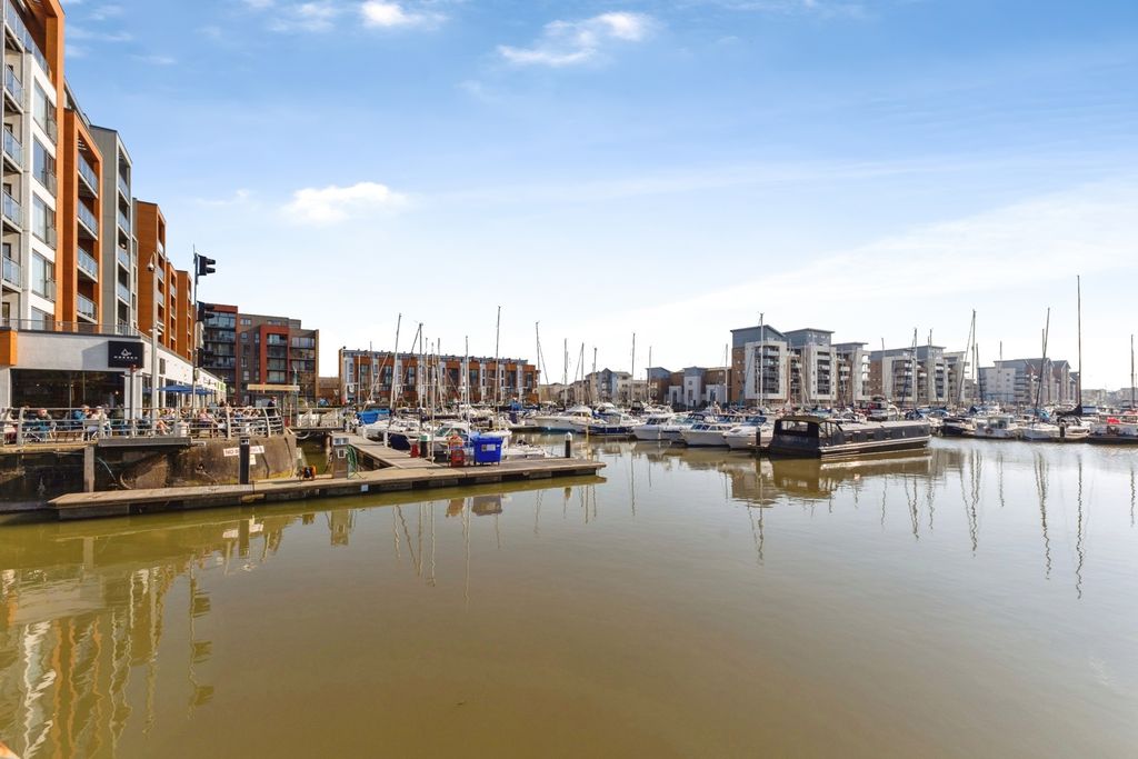 Property photo 2 of 11 Pbox-Img.Jpg