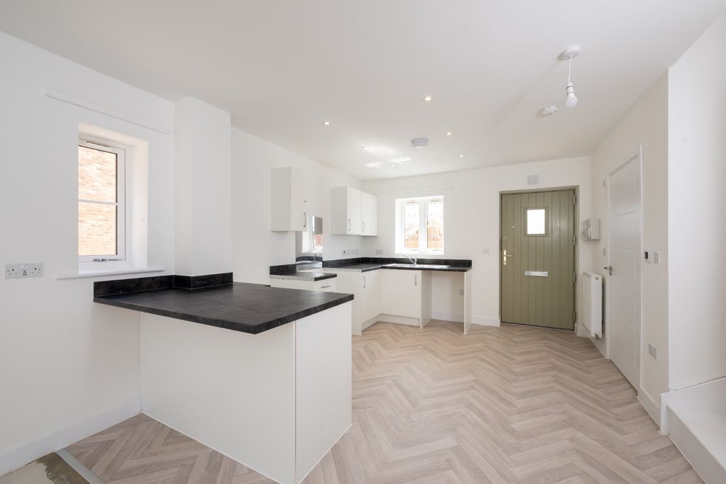 Property photo 3 of 10 5084162