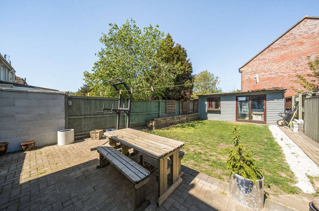 Property photo 3 of 12 14514651169F34342c1411