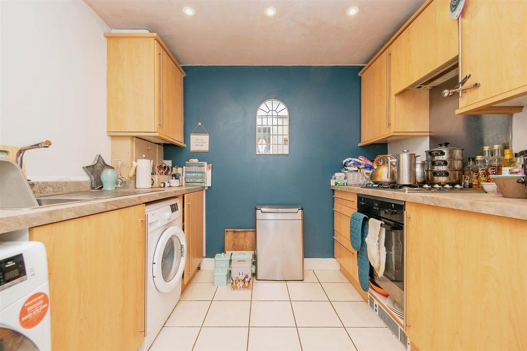 Property photo 3 of 13