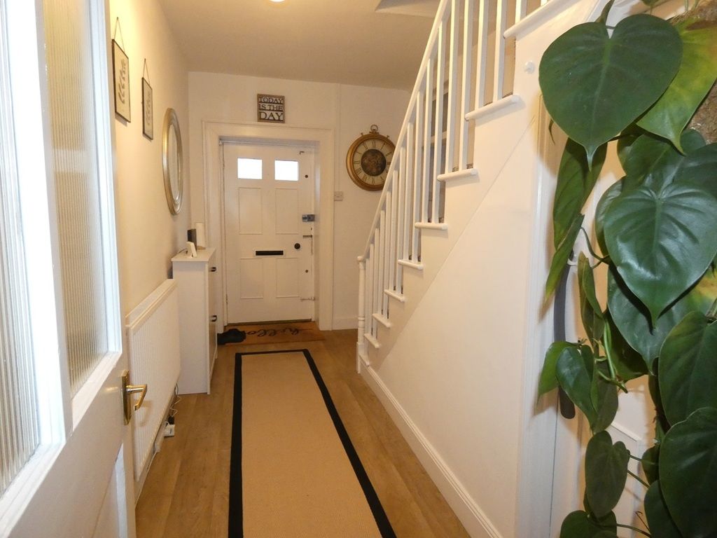 Property photo 3 of 28