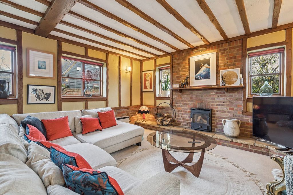 Property photo 2 of 20