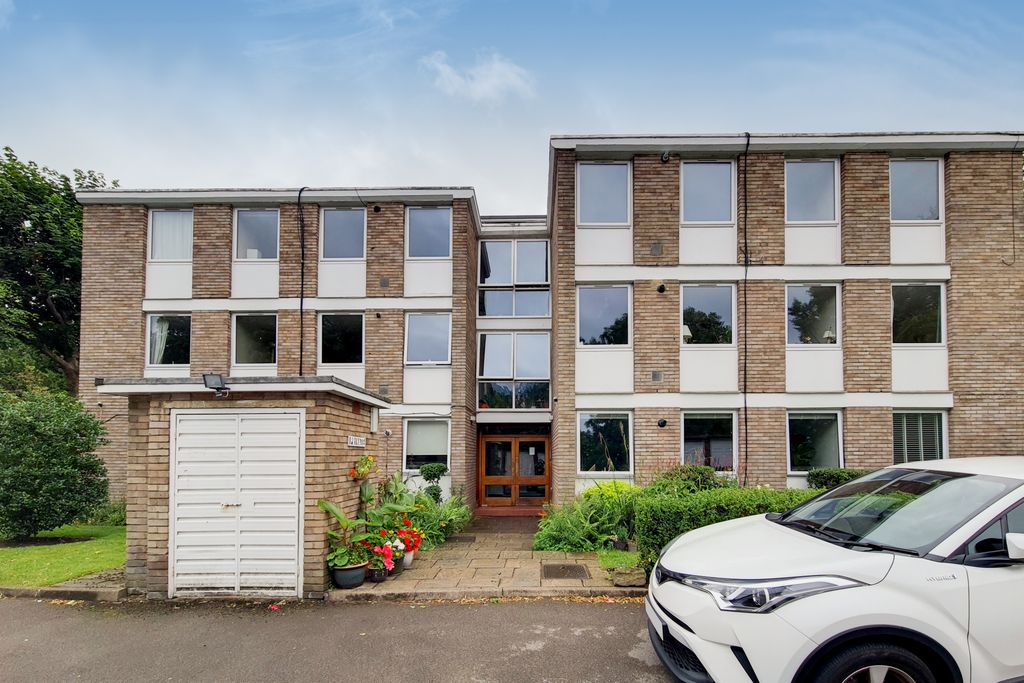 Property photo 1 of 11