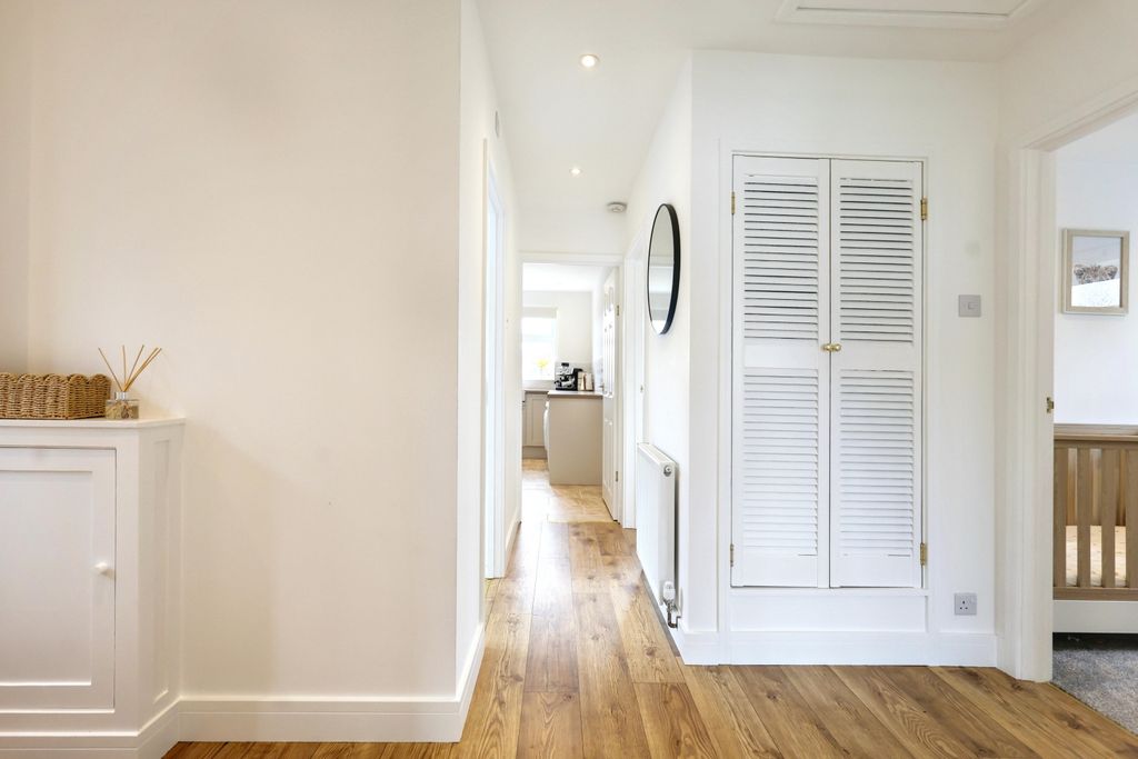 Property photo 2 of 19 Img_3693