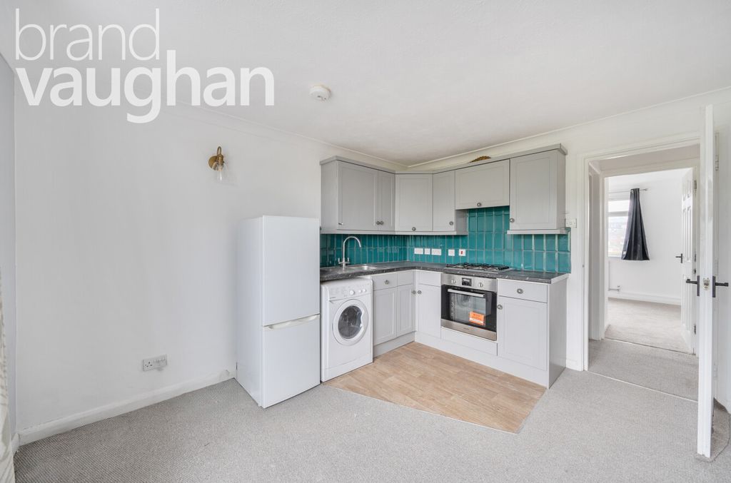 Property photo 2 of 10 055B4d1B-1840-463...