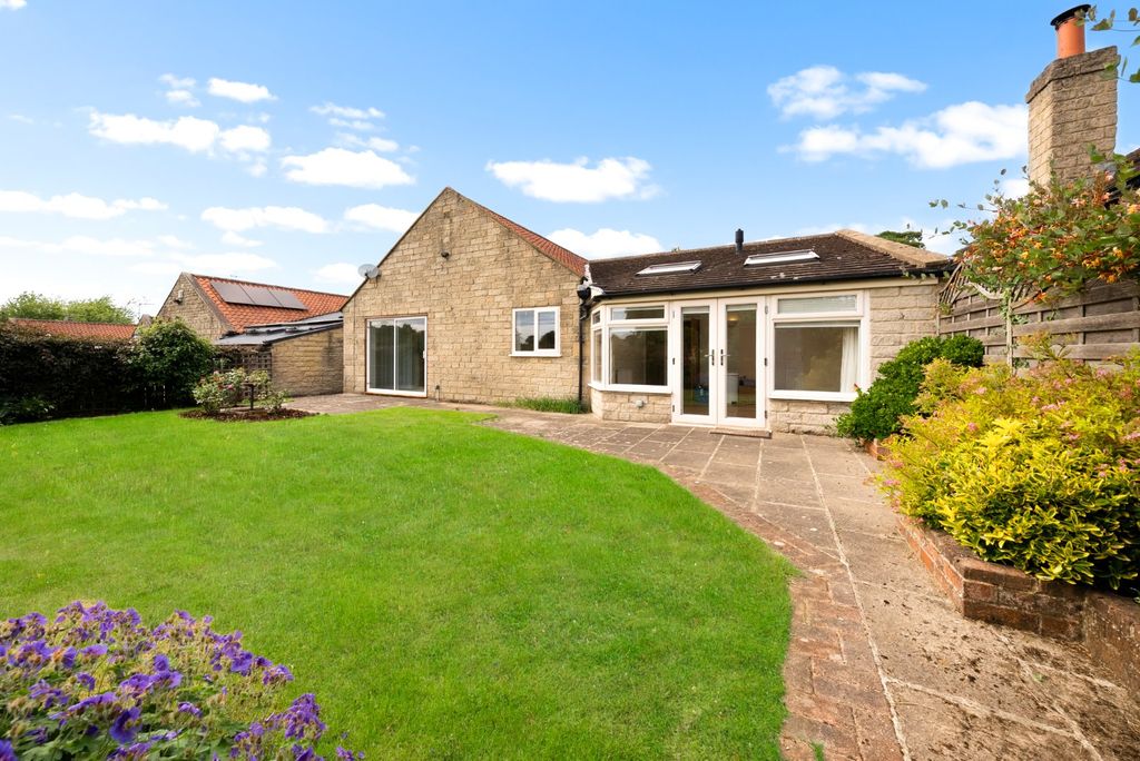 Property photo 1 of 16 Picture No. 22