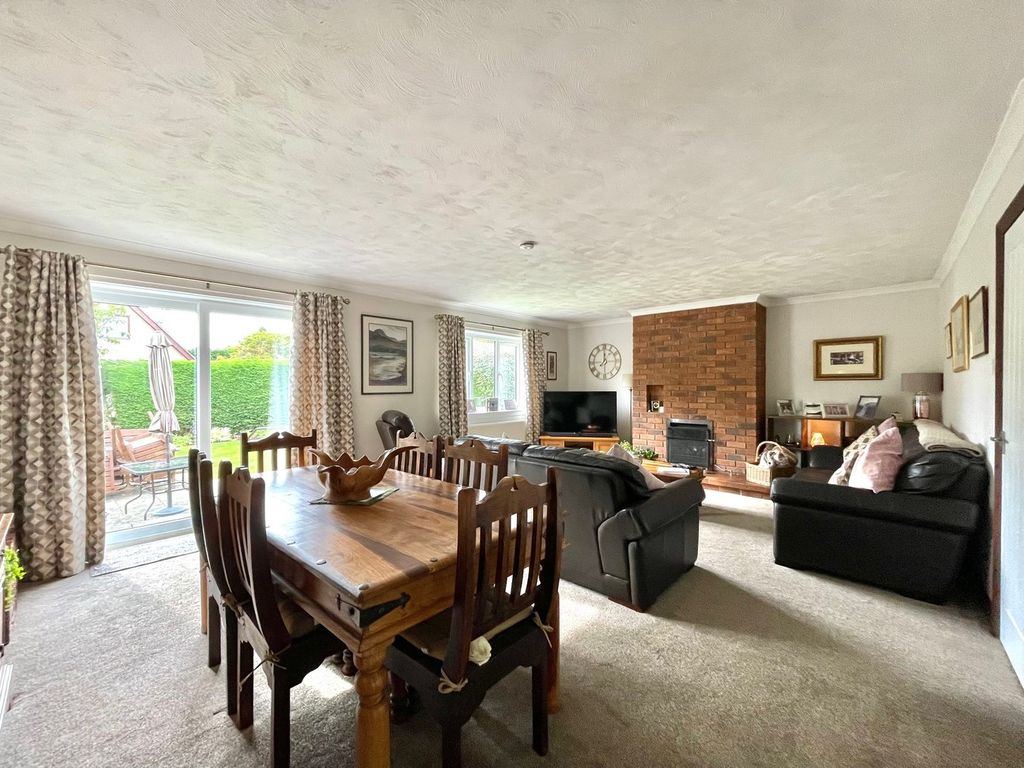 Property photo 2 of 37