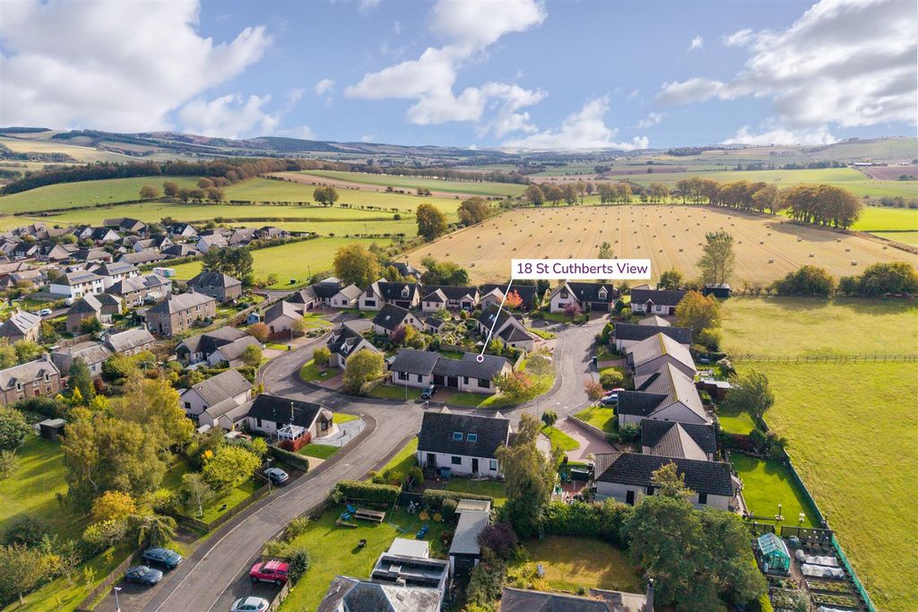 Property photo 1 of 17 18 St Cuthberts View-1.Jpg