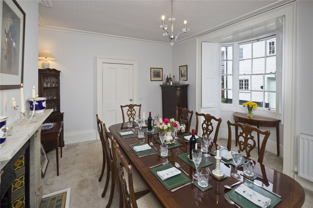 Property photo 3 of 14 Dining Room