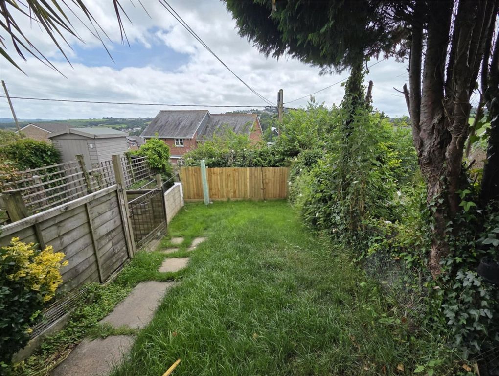 Property photo 2 of 10 Picture No. 06