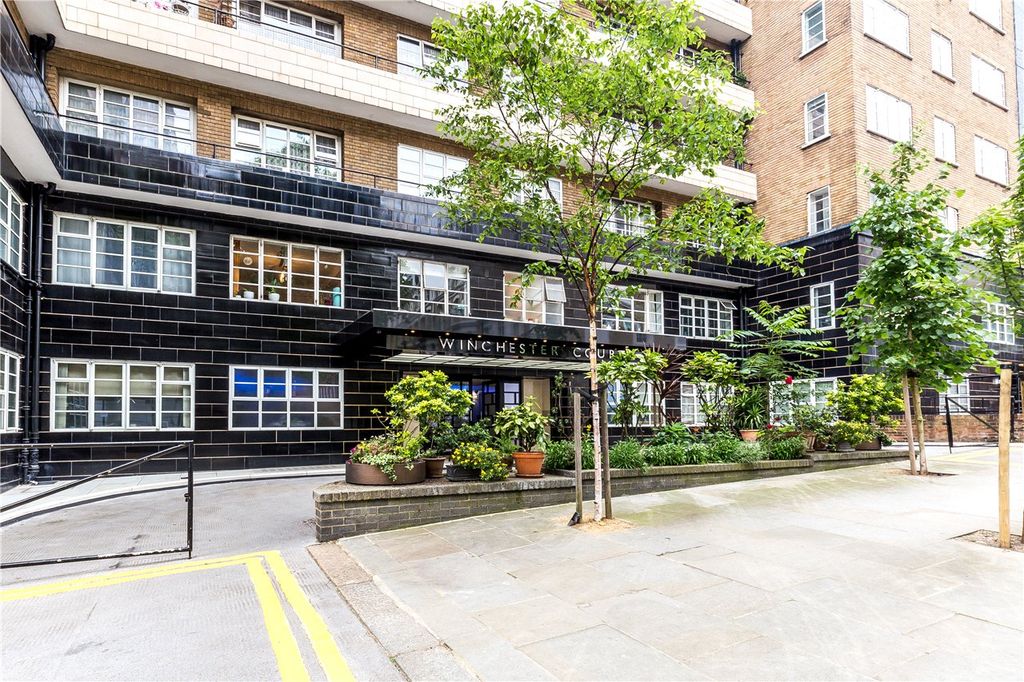 Property photo 2 of 10 Exterior