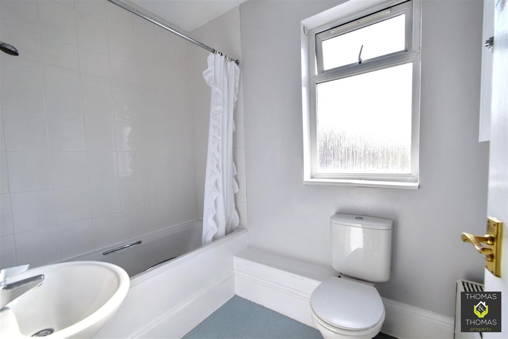 Additional image 13 of 6 bed detached house to rentLinden Road, Gloucester GL1