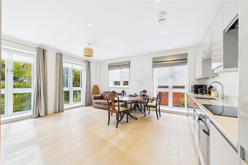 Property photo 2 of 7 Picture No. 13