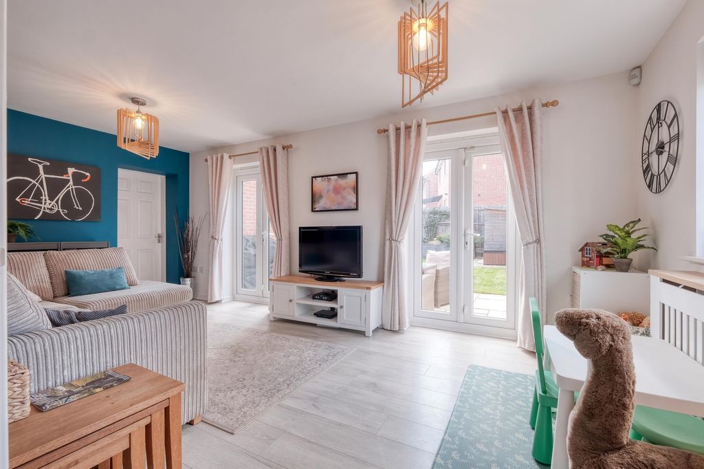 Property photo 3 of 16