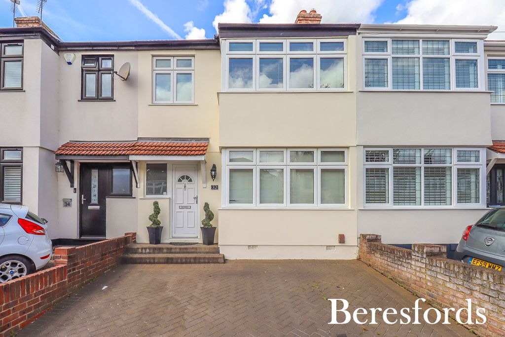 Property photo 1 of 26 Front