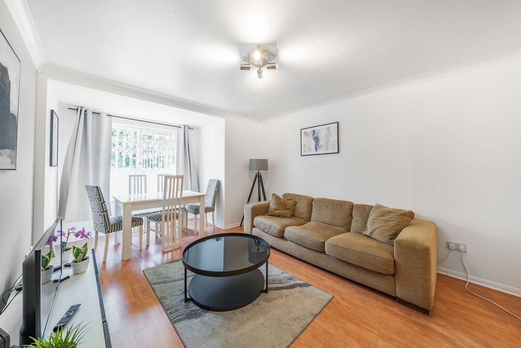 Property photo 2 of 12