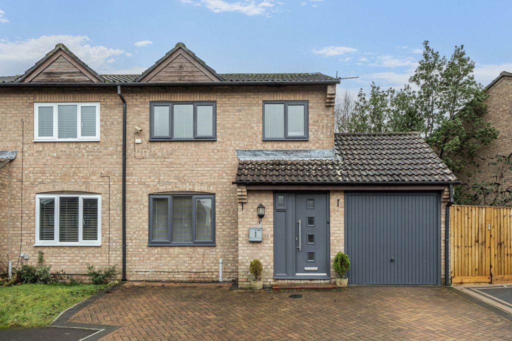 Property photo 2 of 20