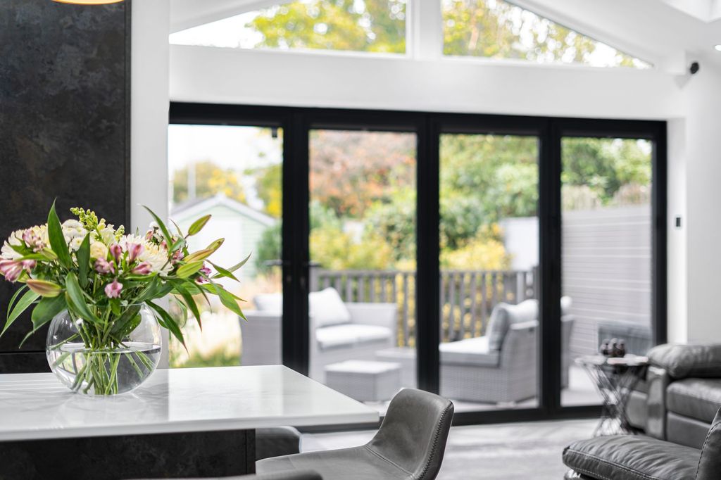 Property photo 1 of 27