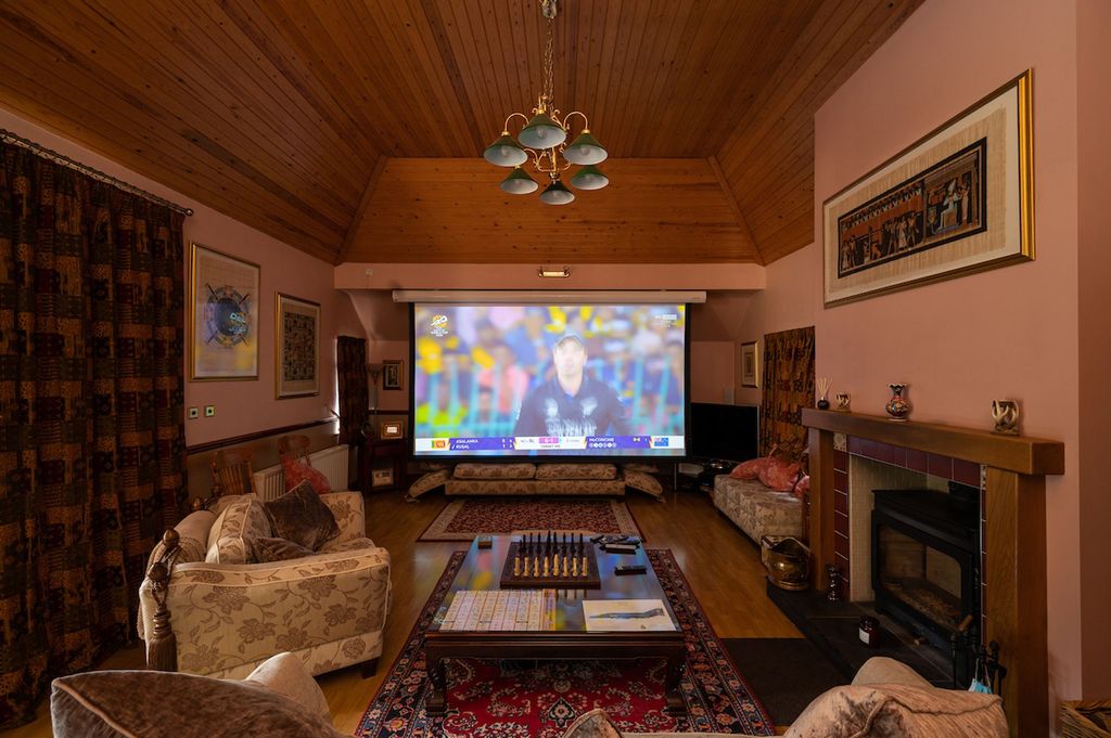 Property photo 3 of 45 Cinema Room