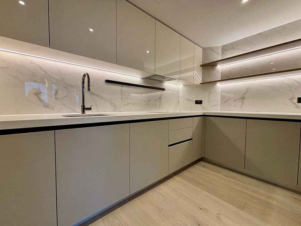 Property photo 2 of 12 Kitchen