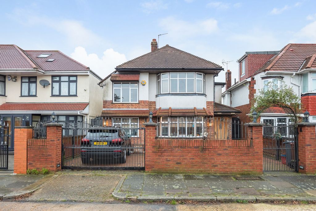 Property photo 1 of 21