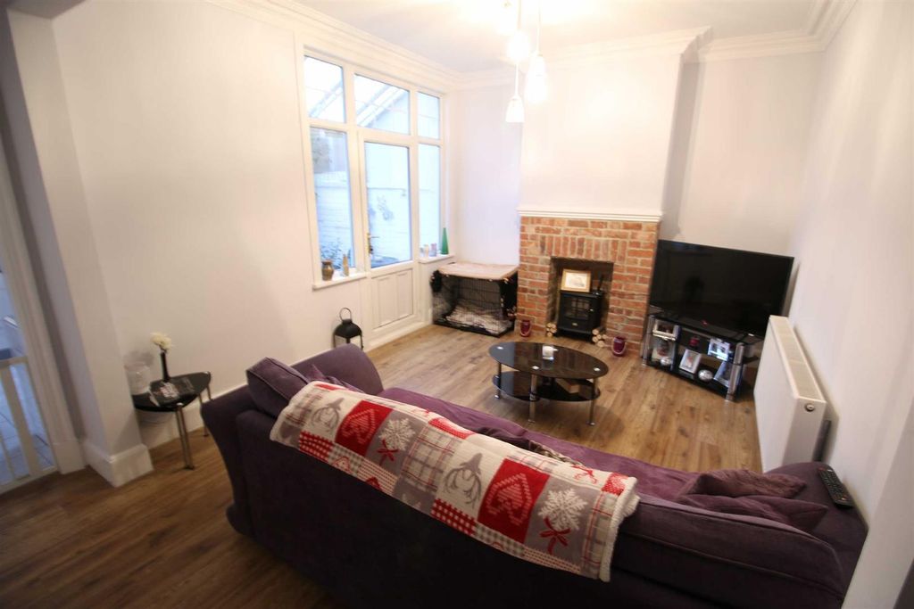 Property photo 3 of 16