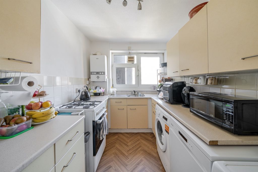 Property photo 2 of 13