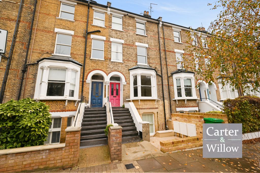 Property photo 1 of 11 Exterior 