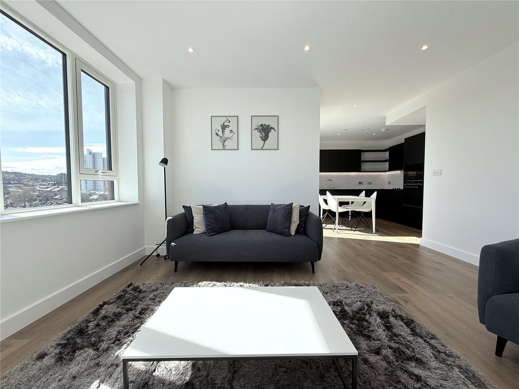 Property photo 3 of 12 Picture No. 25