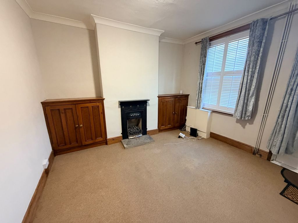 Property photo 2 of 11 Image