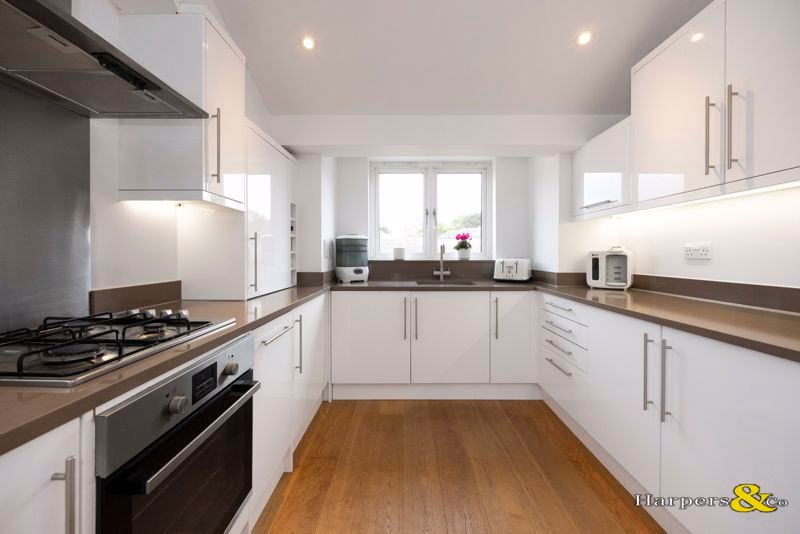 Property photo 2 of 13 Photo 12