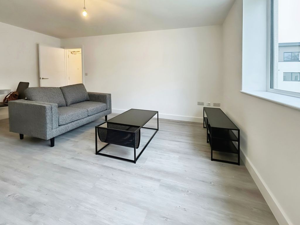 Property photo 1 of 7 d10B9E4E-Whatsapp 20