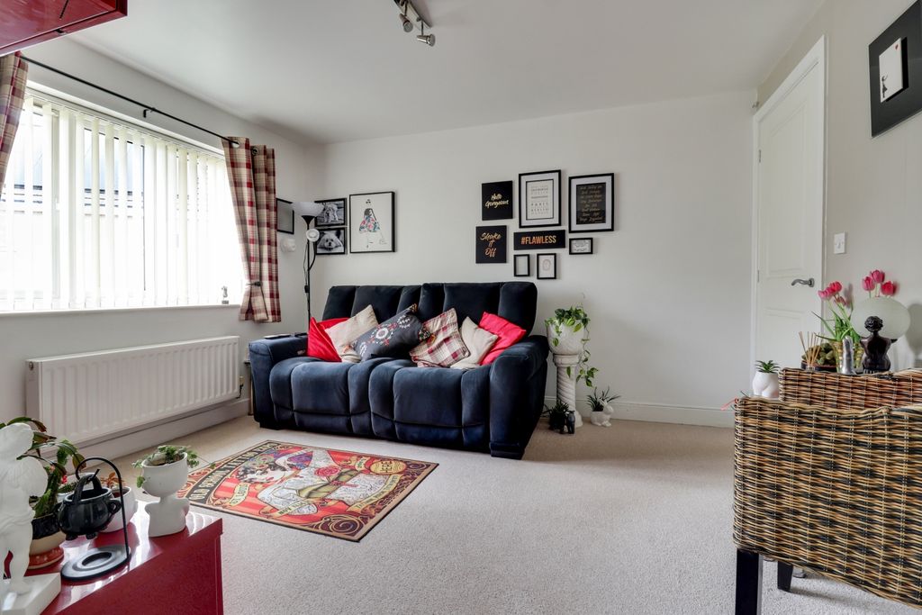 Property photo 3 of 12 Img_4456-Img_4458-1