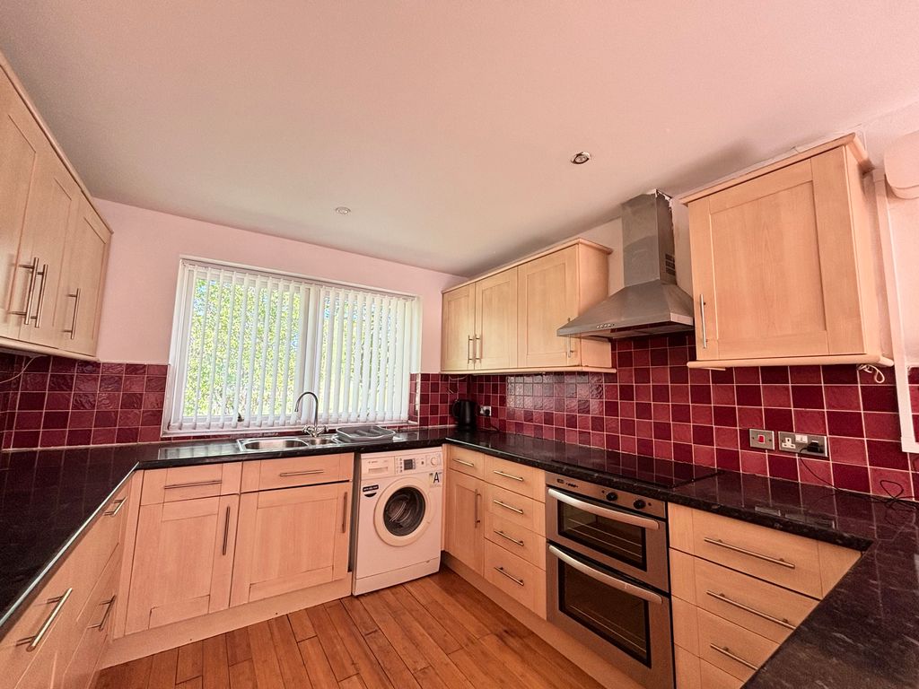 Property photo 1 of 16 Kitchen