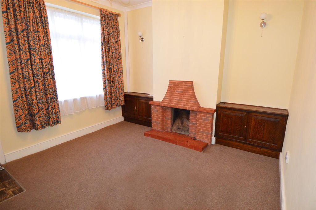 Property photo 3 of 6 Picture 3