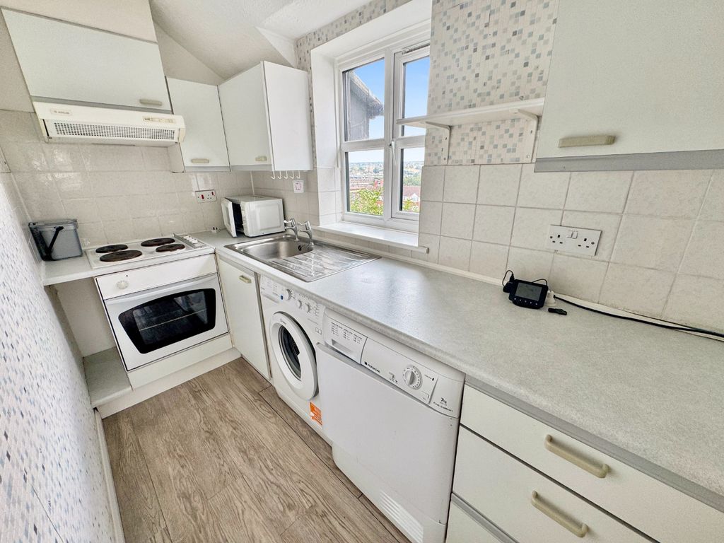 Property photo 2 of 10 5060603