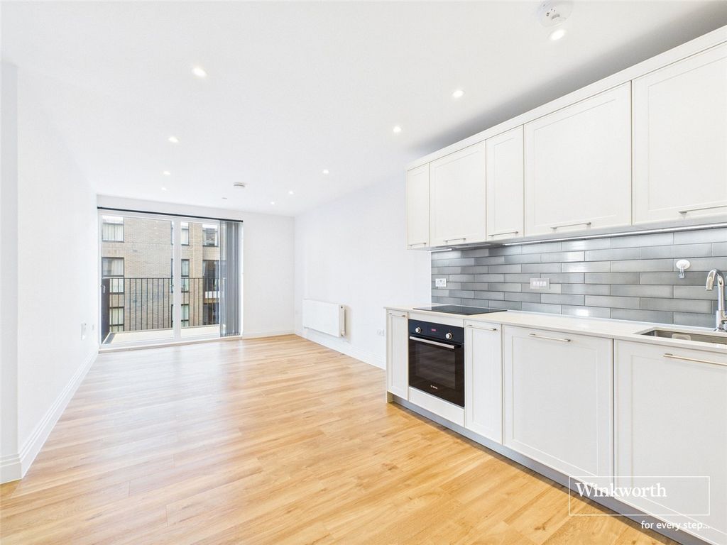 Property photo 2 of 15 Picture No. 29