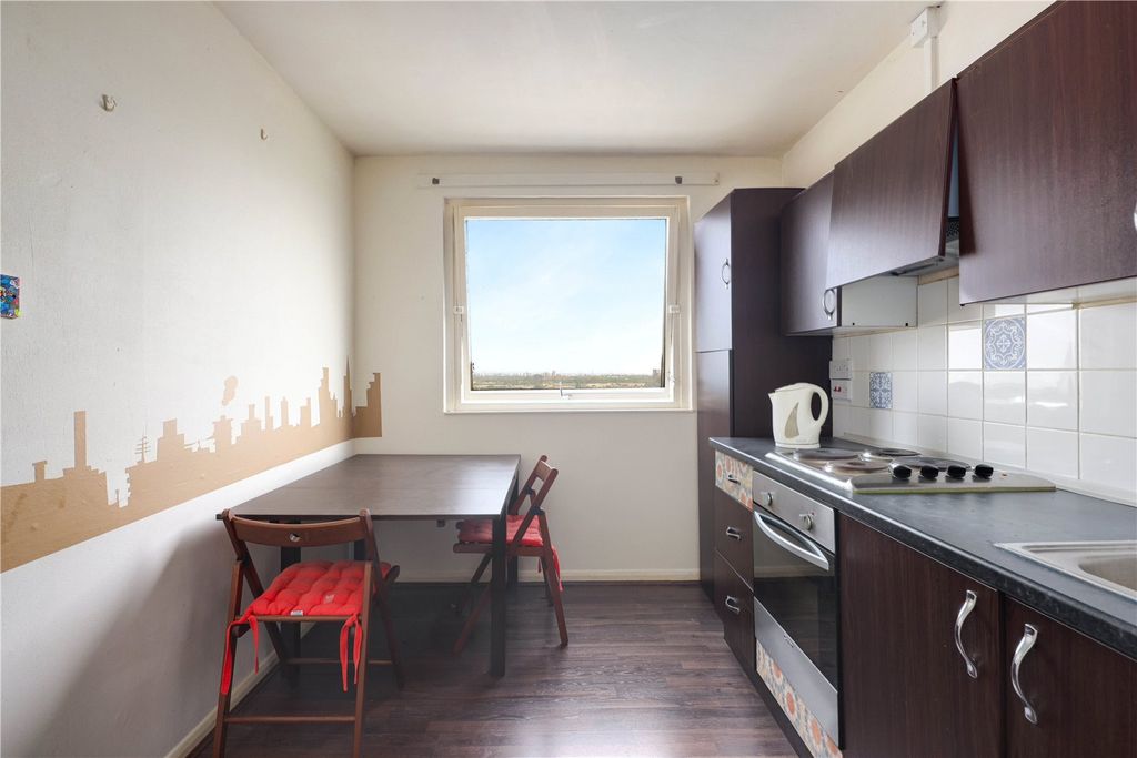 Property photo 2 of 20 Kitchen