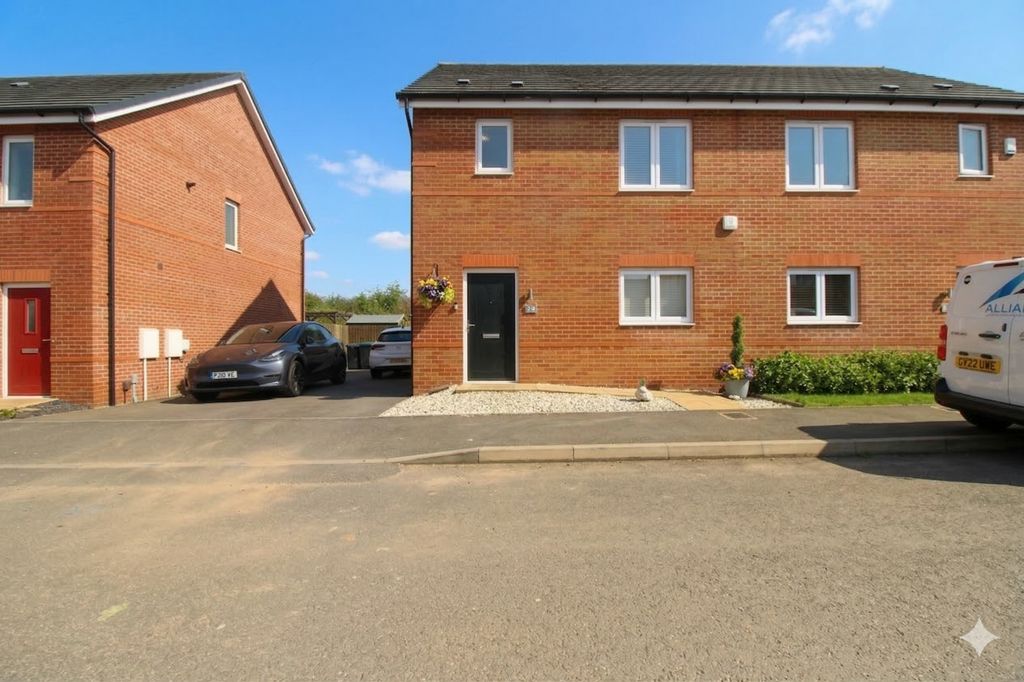 Property photo 1 of 13 Property Front