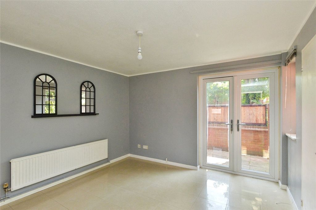 Property photo 3 of 21 Picture No. 27