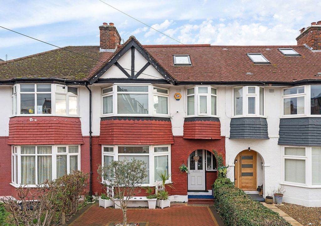 Property photo 1 of 25