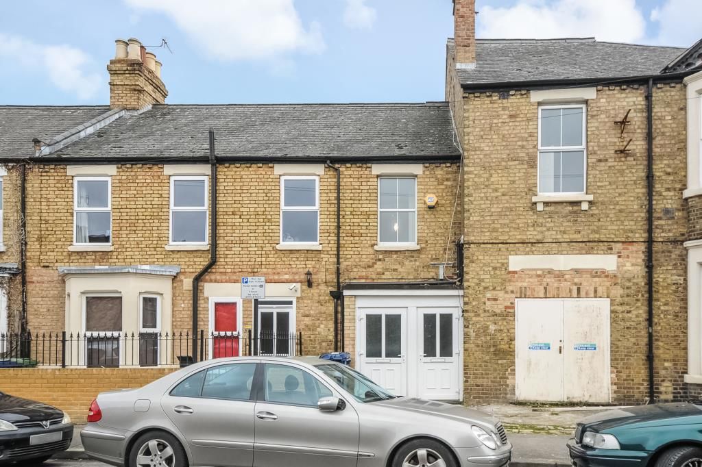 Property photo 3 of 9 External View