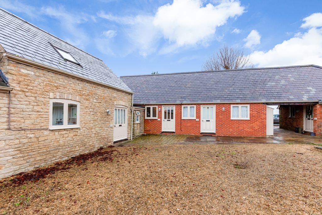 Property photo 1 of 9 179342